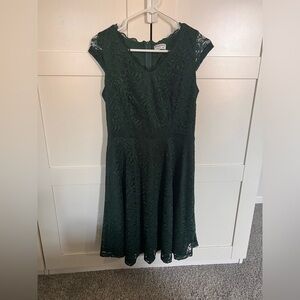 Wellnice size M dark green dress
